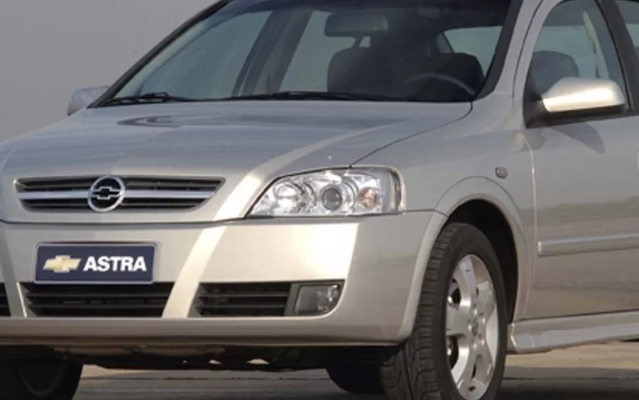 Quantos km por litro faz o Chevrolet Astra Hatch 2005 Comfort 2.0 Flex 2 portas: ficha técnica, preço e fotos