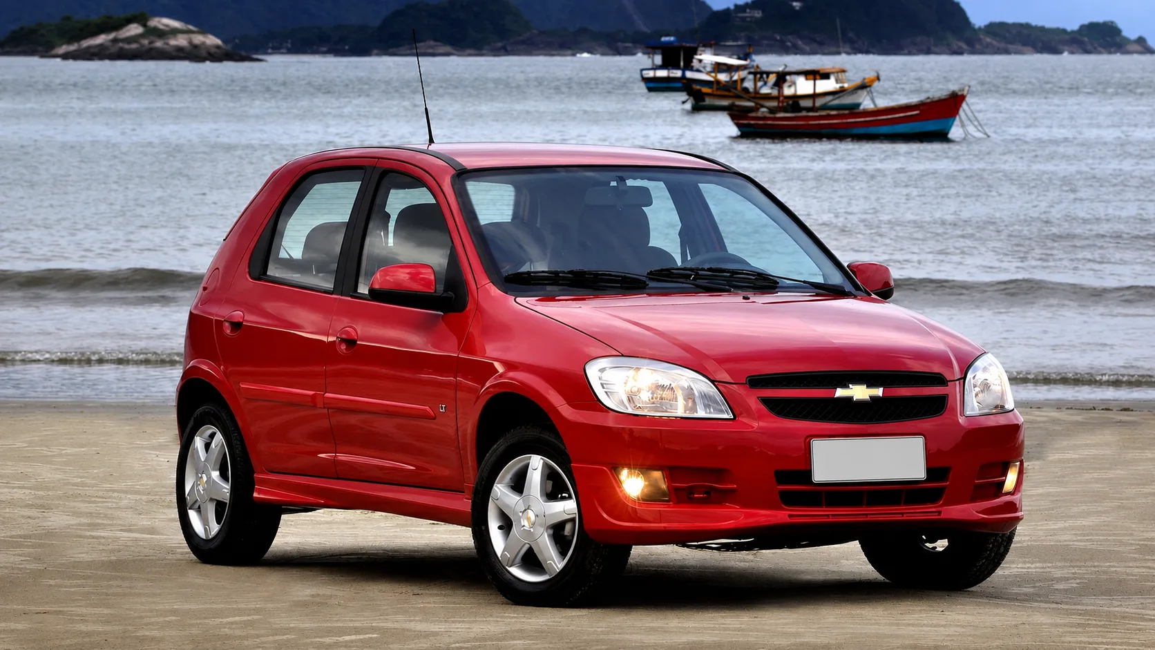 O Chevrolet Celta 2012 serve a quem precisa de transporte barato na cidade, com mecânica simples, consumo baixo e peças conhecidas nas oficinas.