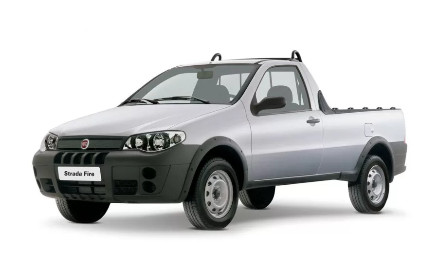 Fiat Strada 2010 Fire 1.4 Flex Cabine Simples: ficha técnica, preço e fotos