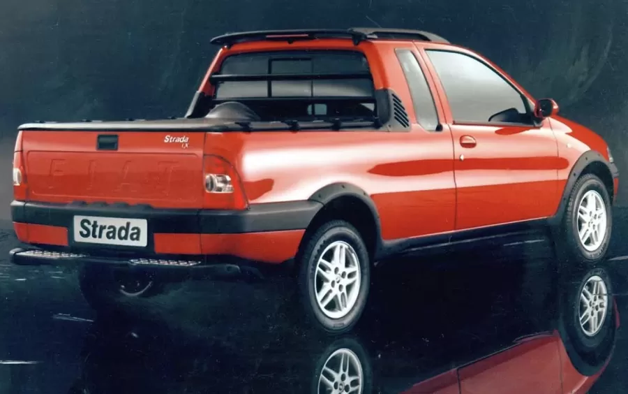 Quantos km por litro faz o Fiat Strada 2001 Working 1.5 Mpi Cabine Estendida: ficha técnica, preço e fotos