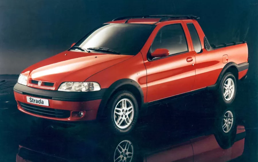 Qual o valor de um Fiat Strada 2000 Working 1.5 Mpi (Cabine Estendida): preço, ficha técnica e fotos