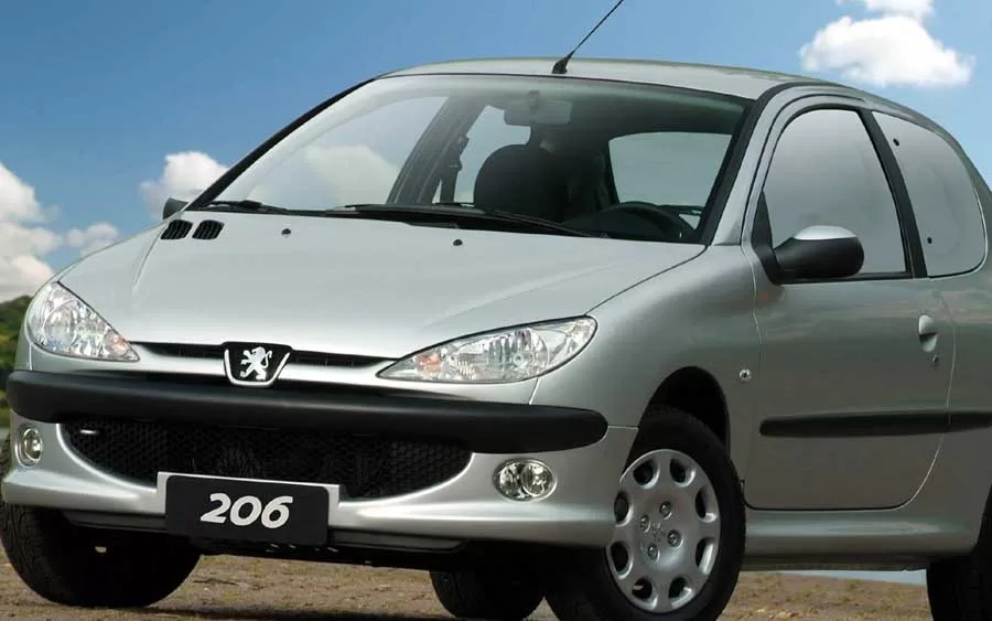 Peugeot 206 Sensation 1.4 8V: Um Compacto Nacional com Boa Eficiência e Desempenho