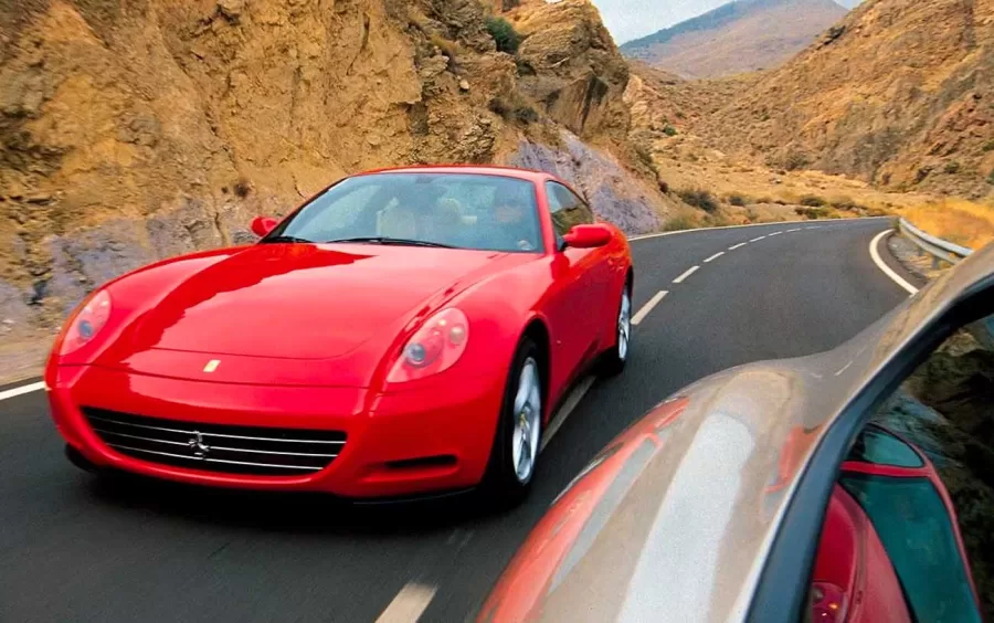 Quantos km por litro faz o Ferrari 612 2006 Scaglietti 5.7 V12: preço, fotos e ficha técnica