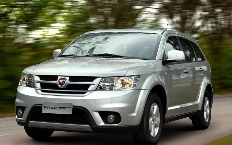 Quantos km por litro faz a Freemont 2014? Ficha técnica da Fiat Freemont Emotion 2.4 2014 automática