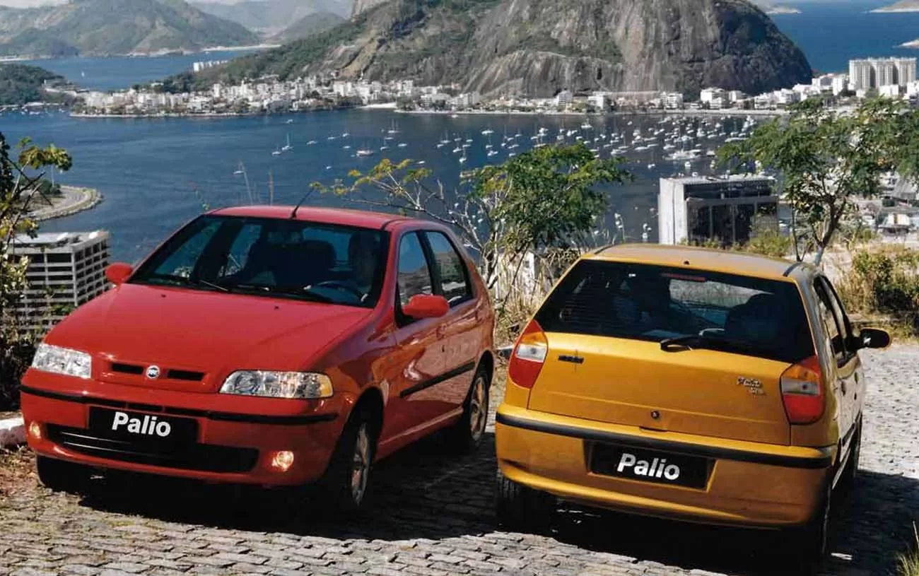 O desempenho do Fiat Palio ELX 1.0 16V 2001 é satisfatório, atingindo até 160 km/h de velocidade máxima e uma aceleração de 0 a 100 km/h em 14 segundos.