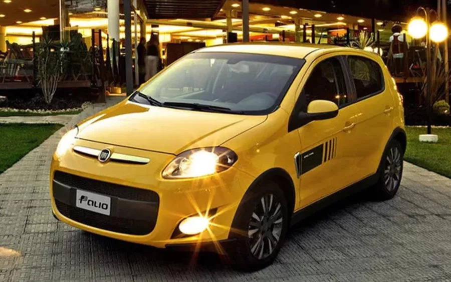 Quantos km por litro faz o Fiat Palio 2015 Sporting 1.6 16V Flex Manual: ficha técnica, preço e fotos
