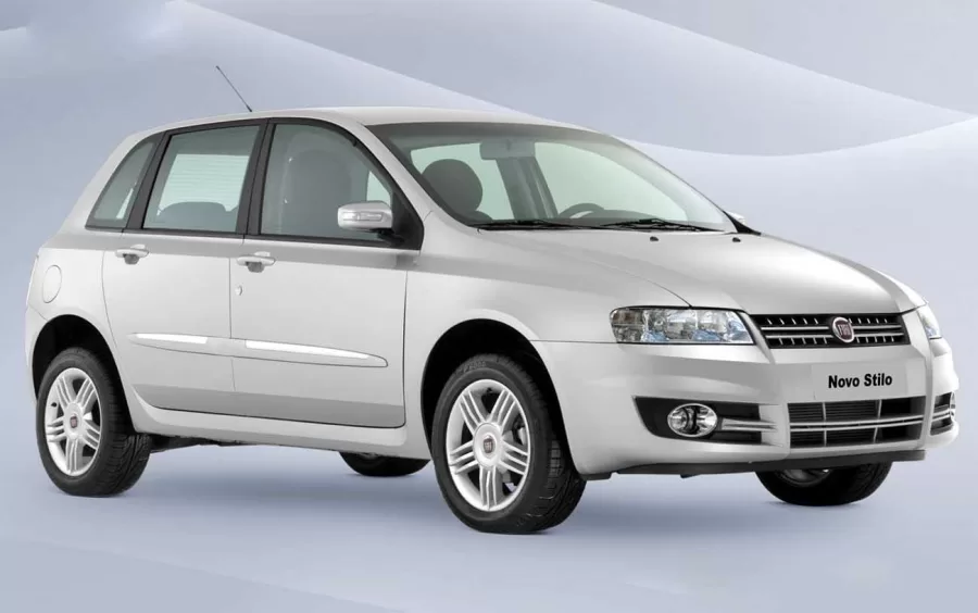 Explorando Estradas: Fiat Stilo 1.8 8V 2008 Revela Seu Potencial