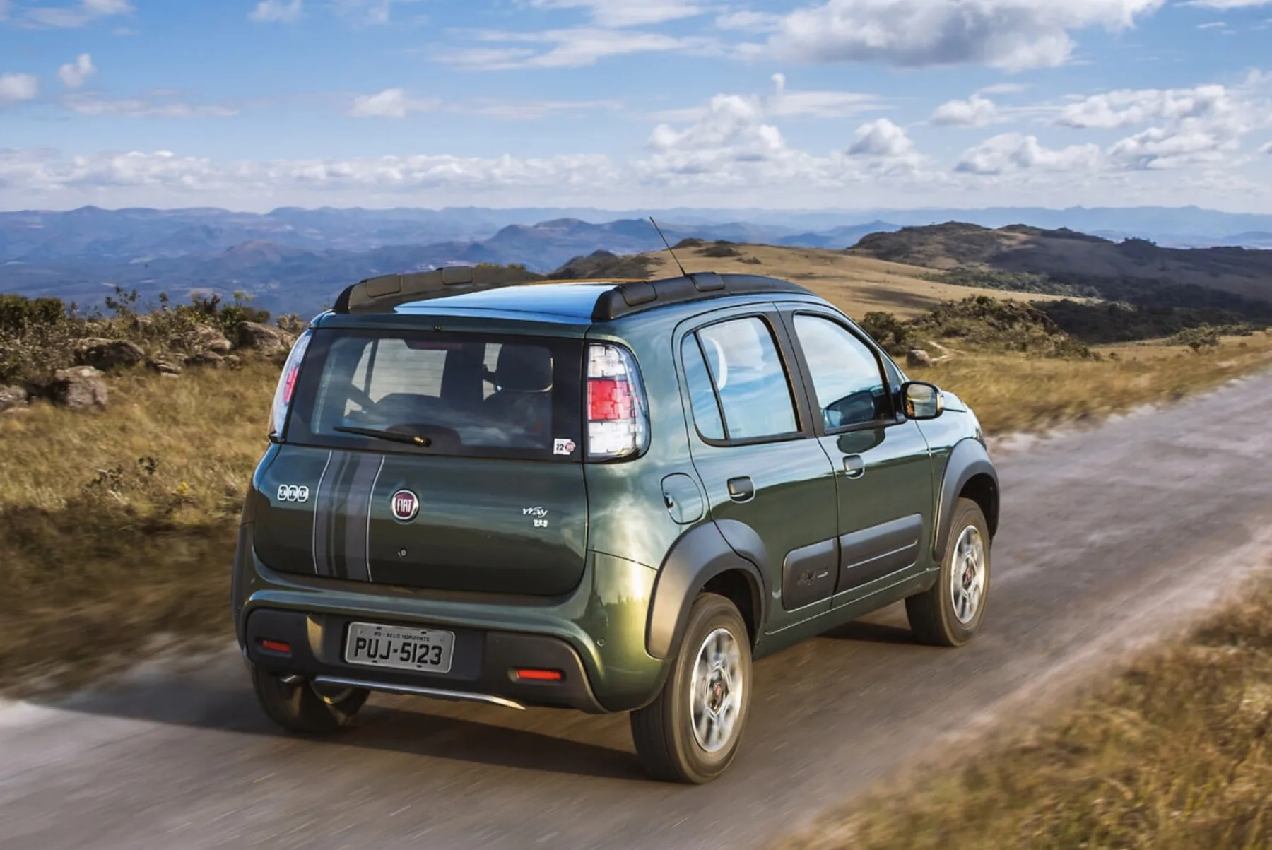 O Fiat Uno Way 1.4 2014 serve à cidade, família pequena e terra leve, e ainda vale como usado quando manutenção e conservação estão em dia.