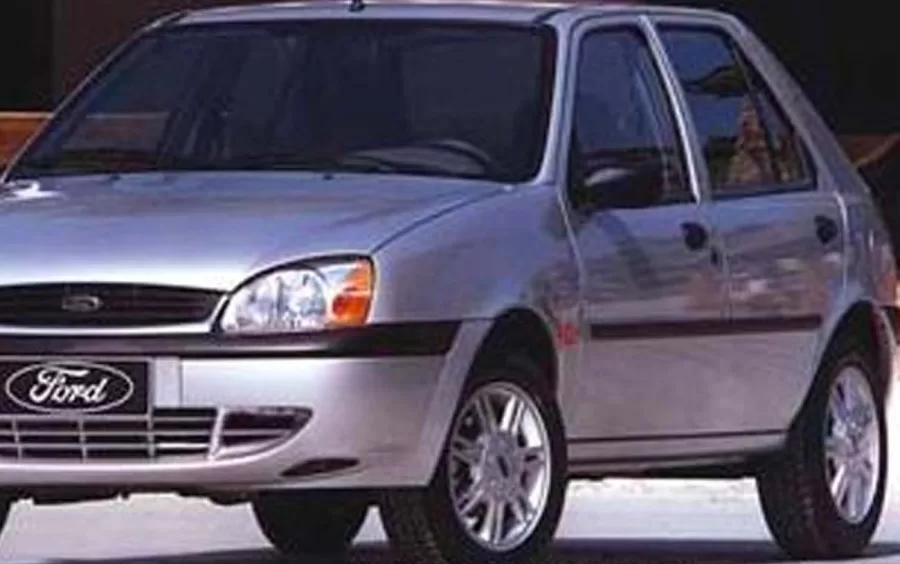 Quanto Ford Fiesta 1.6 faz por litro? Detalhes da versão GLX 1.6 2001 com 4 portas
