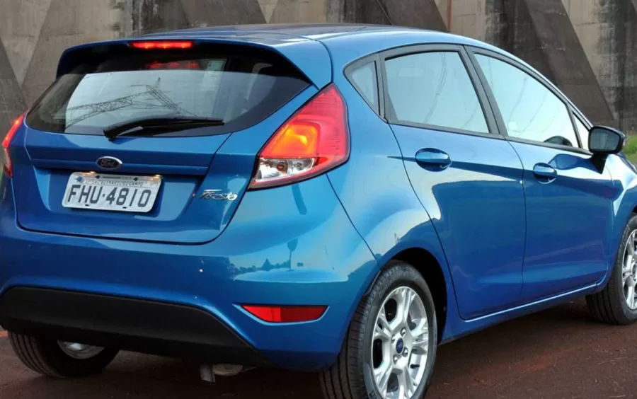 Quantos km por litro faz o Ford Fiesta Hatch 2015 SE Plus 1.6 RoCam (Flex): preço, fotos e ficha técnica
