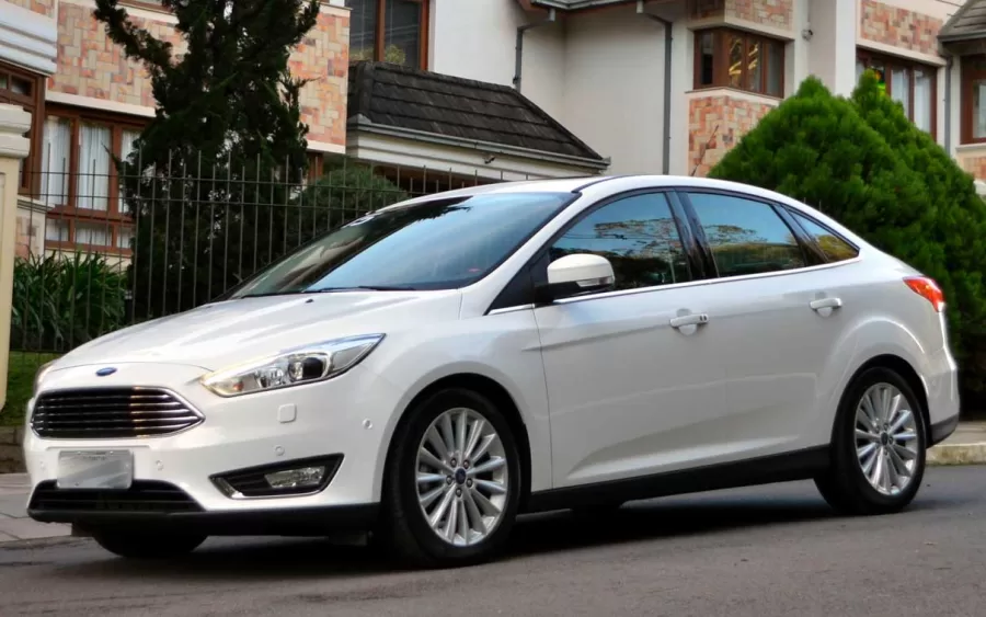 Quanto custa um Ford Focus Sedan 2018 Titanium Plus 2.0 PowerShift: preço, ficha técnica e fotos