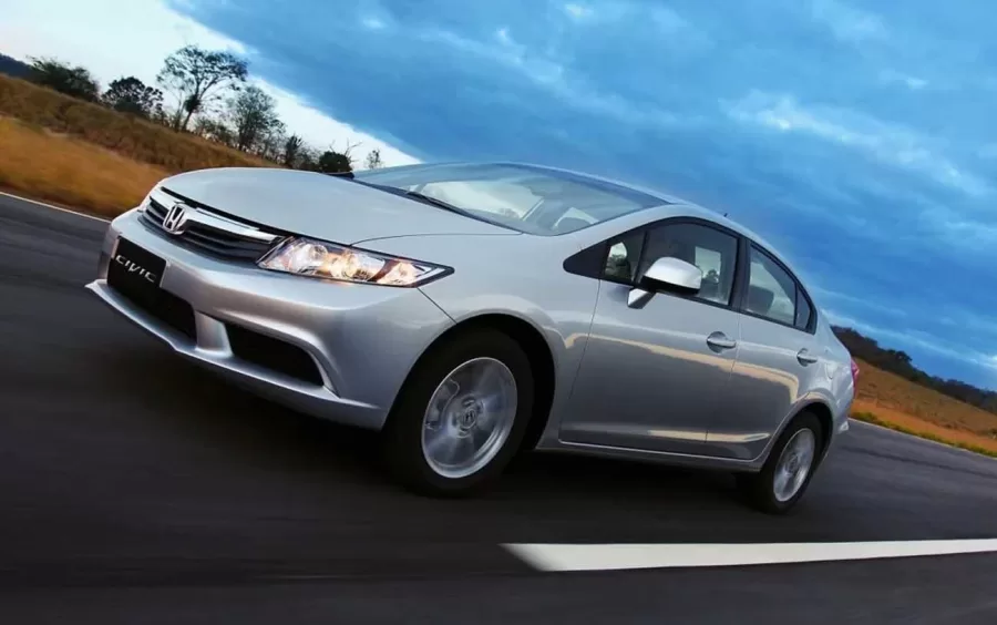 Qual o consumo do Honda Civic 2014 LXS 1.8 automático? Desempenho, consumo e autonomia