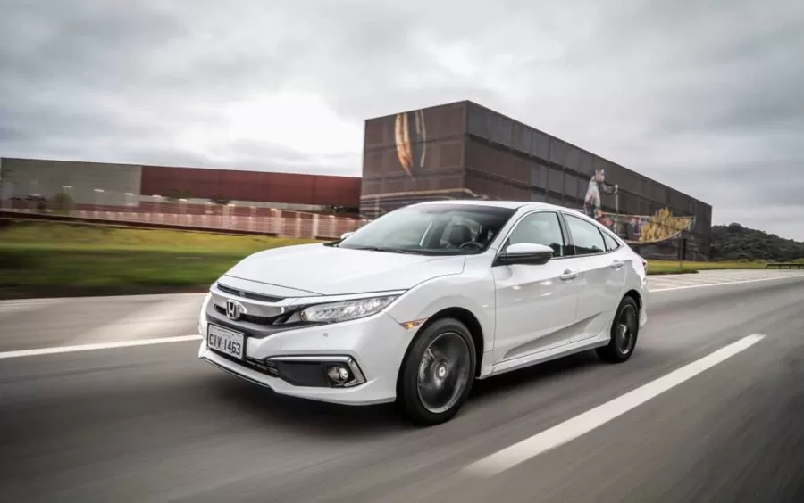 Quantos km por litro faz o Honda Civic 2020 Touring 1.5 Turbo CVT: fotos, preço e ficha técnica