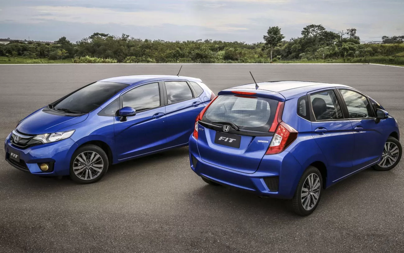 O Honda Fit LX 2015 segue valorizado entre os usados, custa perto de R$ 62 mil e combina espaço interno amplo, mecânica conhecida e boa liquidez no mercado brasileiro.