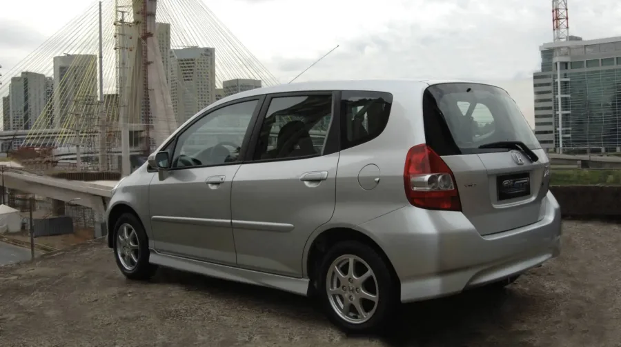 Honda Fit S 1.5 AT 2008: Ficha técnica, Preço Tabela Fipe, Consumo, Equipamentos e Fotos do hatch que faz até 14,9 km/l