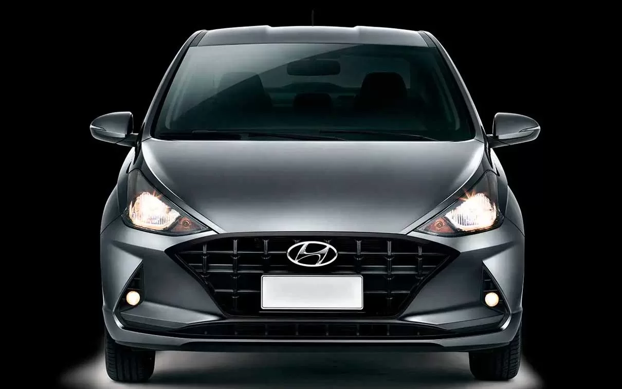 O Hyundai HB20 Evolution 1.0 Turbo 2020 se destaca com seu design moderno, linhas arrojadas e uma combinação perfeita de dimensões compactas, tornando-o uma opção atraente para quem busca um veículo urbano estiloso.