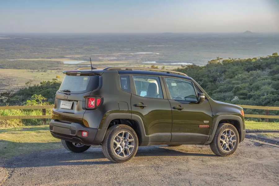 Vale a pena comprar um Jeep Renegade 2017 usado? conheça a versão especial de 75 anos automática