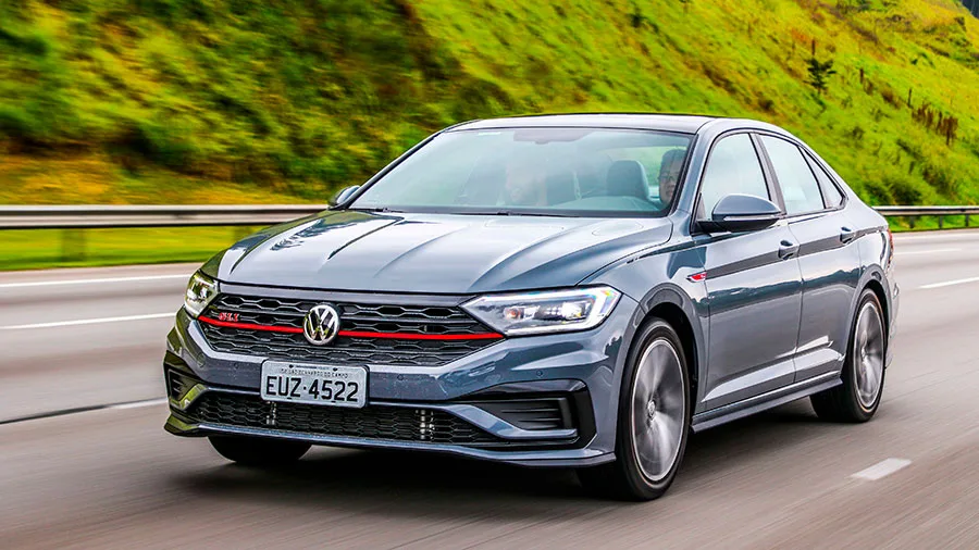 O Volkswagen Jetta GLI 2019 serve a quem quer espaço de sedan sem abrir mão de prazer ao dirigir e ainda pode valer como usado.