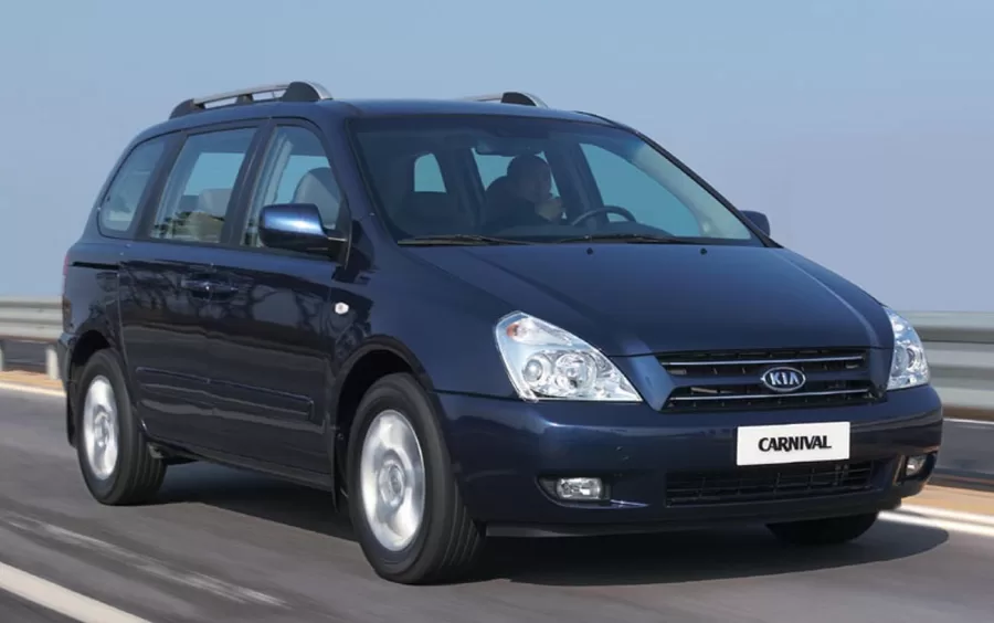 Qual o valor de um Kia Carnival 2008 EX 3.8 automático 8 lugares: preço, fotos e ficha técnica