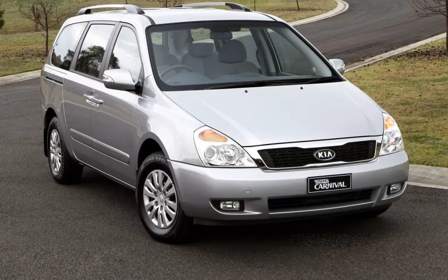 Qual o valor do Kia Carnival 2012 3.5 V6 EX V.291 automático 7 lugares: ficha técnica, preço e fotos