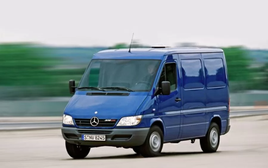 Mercedes-Benz Sprinter 2001 VAN 312 12 lugares : fotos, preço e ficha técnica