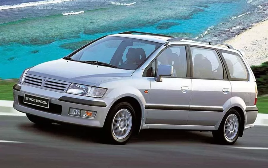 Quantos km por litro faz o Mitsubishi Space Wagon 2000 GLXi 2.4 (nova série): preço, fotos e ficha técnica
