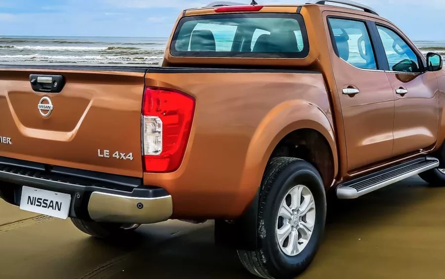 Nissan Frontier LE 2.3 2017 é uma picape turbo, diesel, automática, 4×4 e poderosa
