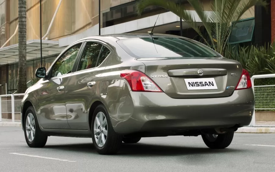 Nissan Versa 2014 1.6 16V SL (Flex): ficha técnica, preço e fotos