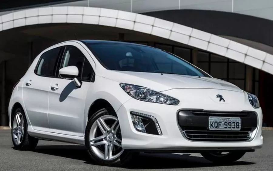 Qual o consumo do Peugeot 308 2.0 automático? Detalhes do modelo Allure 2.0 automático 2014