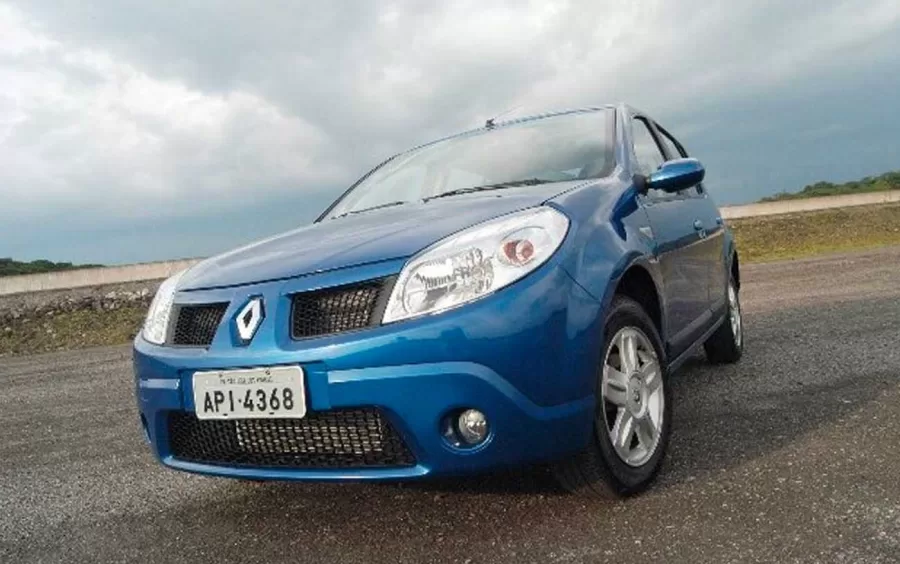 Quantos km por litro faz o Sandero 1.6 8V 2008? Preço, consumo e desempenho da versão Authentique