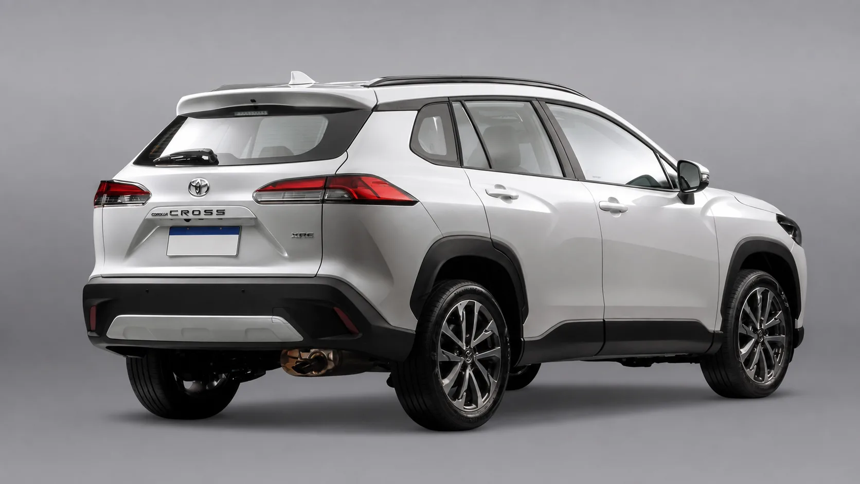 O Corolla Cross XRE 2022 serve bem à família que quer conforto, espaço e facilidade no dia a dia, mas exige atenção ao preço no mercado de usados.