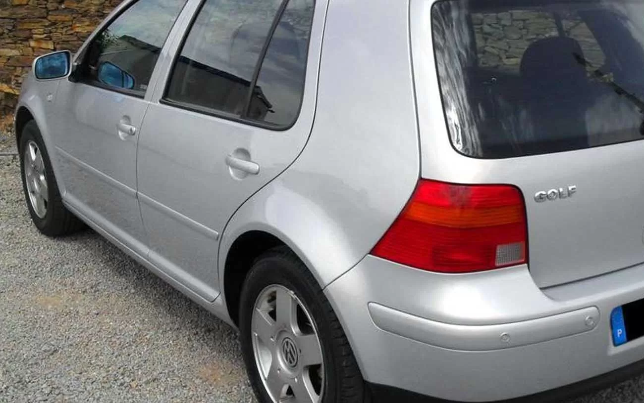 Desempenho: Potência de 116 cv e aceleração de 0 a 100 km/h em 11,9 s, o carro oferece uma performance equilibrada para seu segmento.