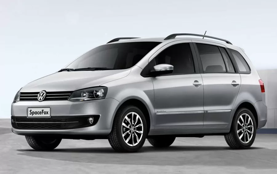 Qual é o consumo da SpaceFox 1.6 2013? Detalhes do Volkswagen SpaceFox Trend 1.6