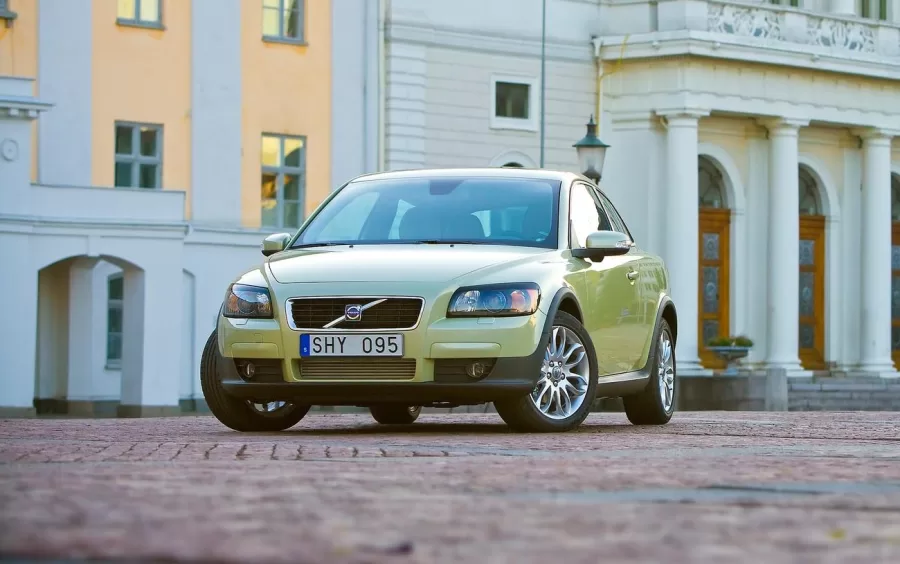 Quanto custa um Volvo C30 2011 2.0 Manual: preço, fotos e ficha técnica