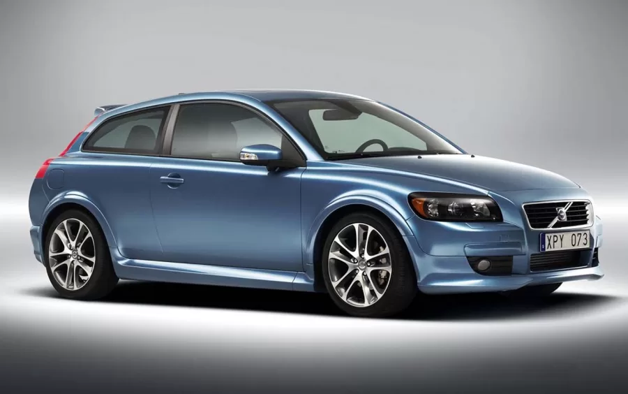 Quanto custa um Volvo C30 2009 T5 2.5 Turbo: preço, fotos e ficha técnica