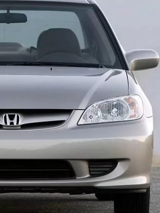 Quantos km por litro faz o Honda Civic 2005 automático?