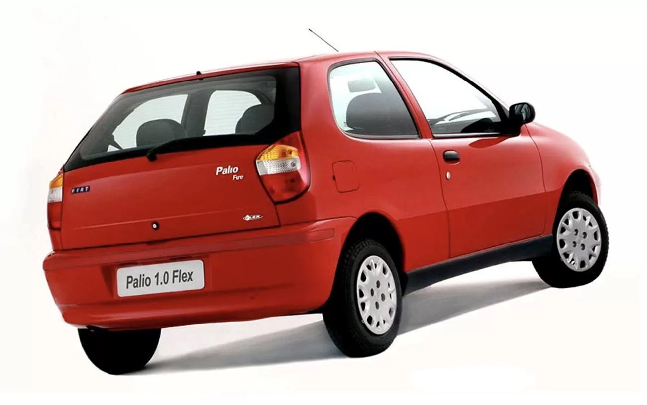 Desempenho: O Fiat Palio Fire 1.0 2006 alcança 155 km/h de velocidade máxima e vai de 0 a 100 km/h em 15,6 segundos.