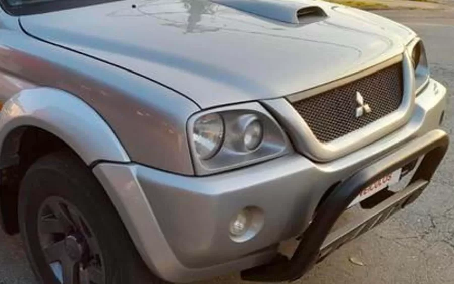 Qual o valor do Mitsubishi L200 2005 GLS 4×4 2.5 Turbo (cab. dupla): preço, ficha técnica e fotos