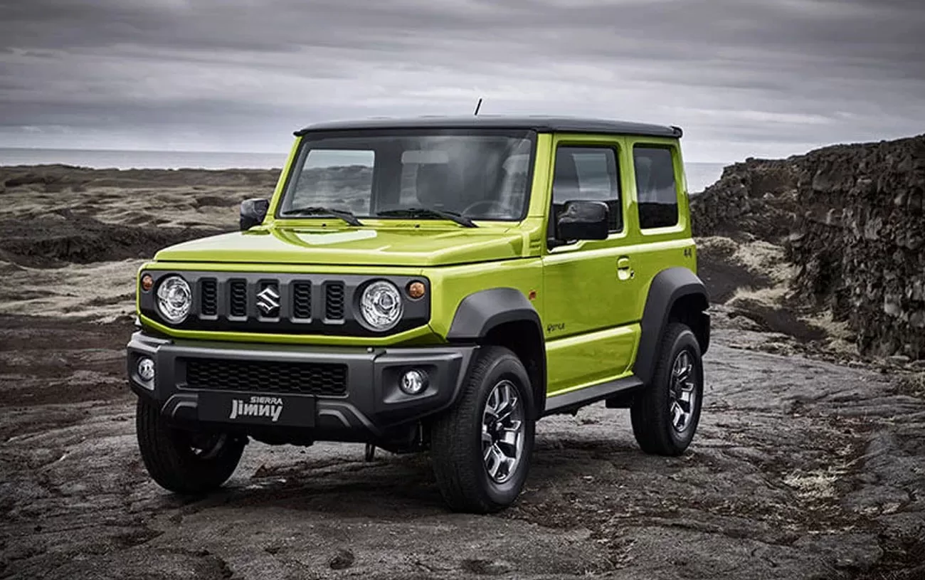 Equipado com freios ABS, airbags frontais e controle de estabilidade, o Jimny Sierra prioriza a segurança de seus ocupantes.