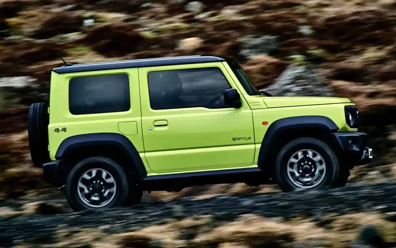 Com um motor potente e eficiente, o Suzuki Jimny Sierra 4You 1.5 AT 2024 oferece um desempenho impressionante para desafiar qualquer terreno.