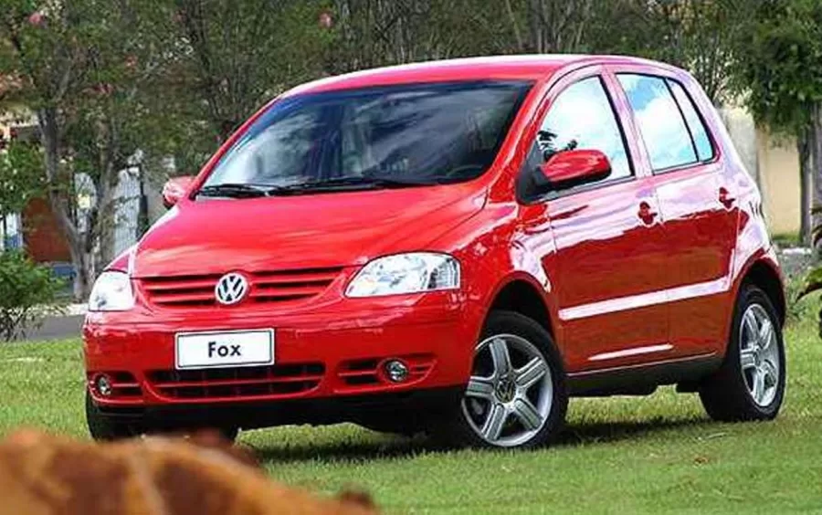 Volkswagen Fox 2005 City 1.0 8V Flex 4 portas: ficha técnica, preço e fotos