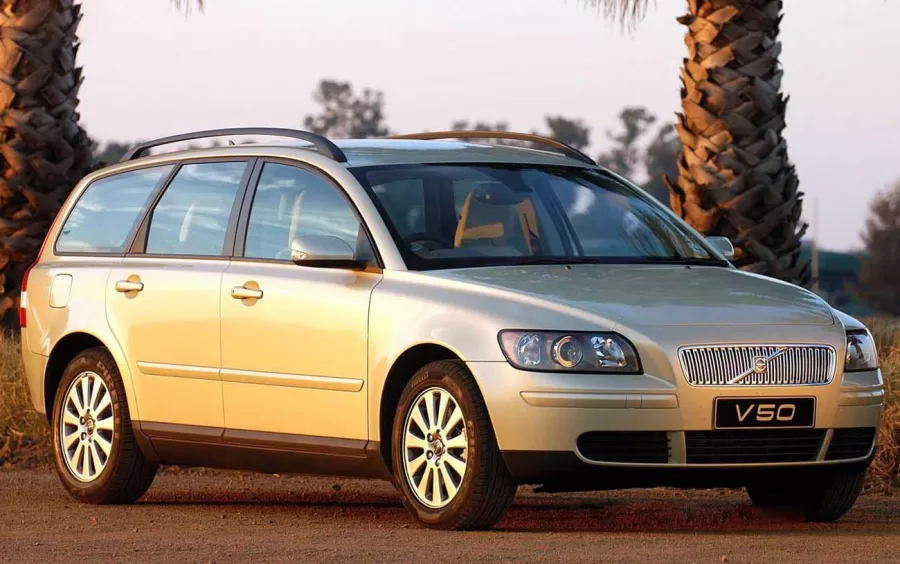 Quantos km por litro faz o Volvo V50 2009 2.4 (aut): preço, ficha técnica e fotos