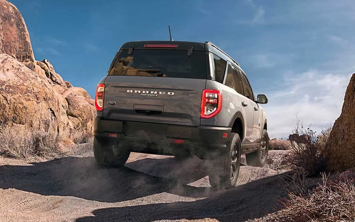 Ford Bronco Sport: A combinação perfeita de desempenho off-road e conforto urbano, oferecendo uma experiência de condução excepcional em qualquer terreno.