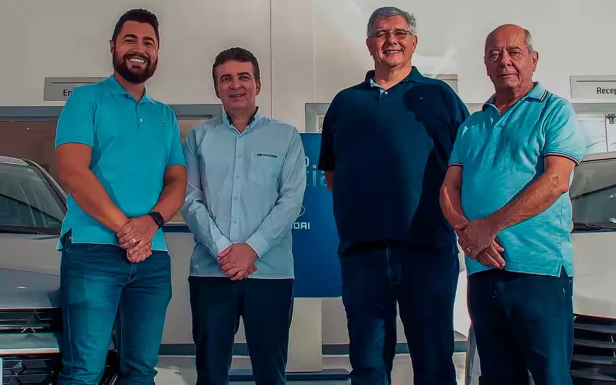 Proprietário da Hyundai Celebra Marca de 50ª Revisão Periódica em Concessionária