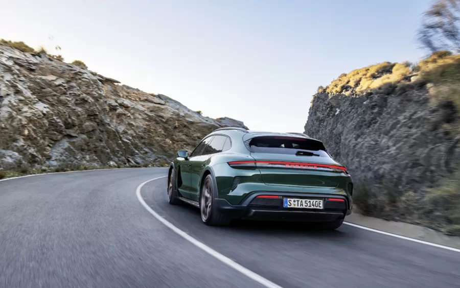 Estilo Impecável: Design Renovado e Tecnologia de Ponta no Novo Taycan