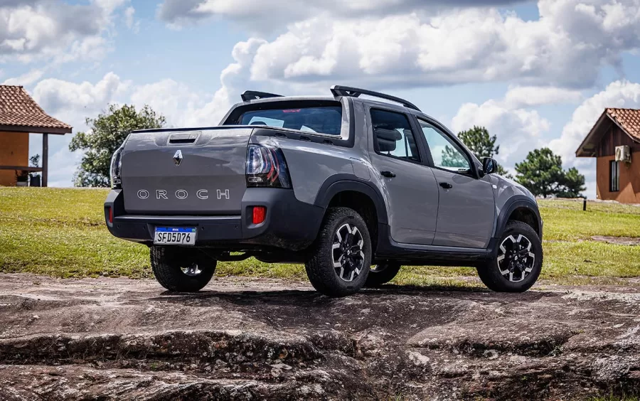 PRO, Intense, Outsider ou Iconic? Renault Oroch 2025 chega com nova versão