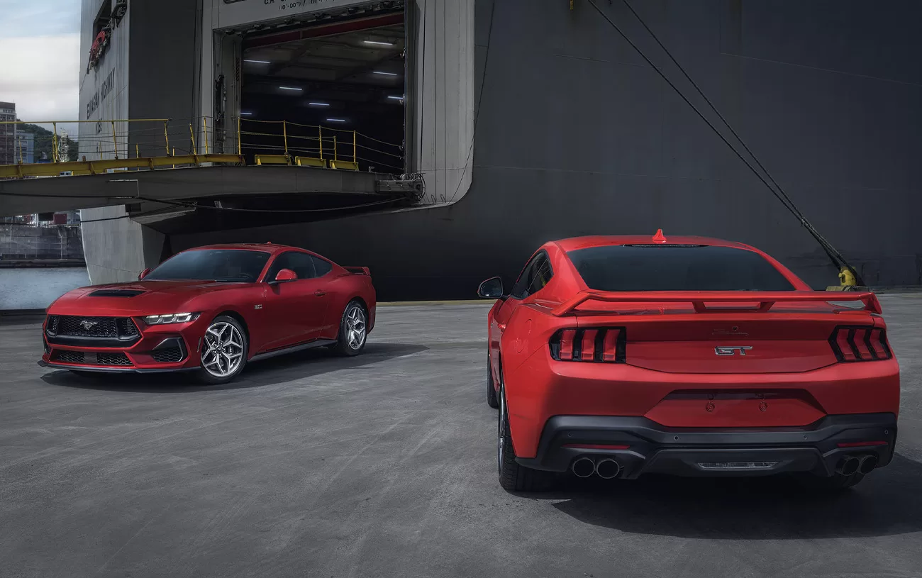 Com o motor Coyote V8, a versão GT Performance promete uma performance que vai além das expectativas. Os amantes de carros esportivos podem esperar uma combinação de potência, elegância e inovação, características intrínsecas ao legado do Mustang.