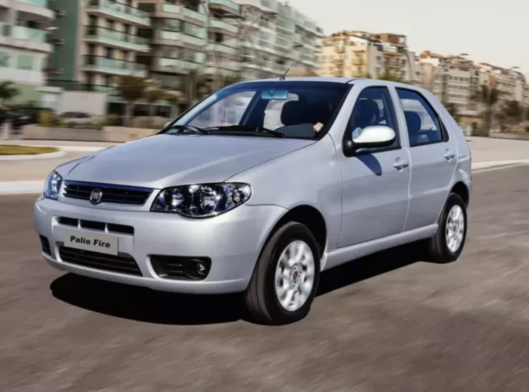 O Fiat Palio 2016 é um dos modelos compactos mais populares no mercado de usados, conhecido por sua acessibilidade e eficiência no consumo de combustível.