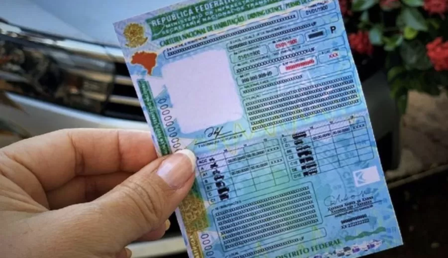 A CNH é o documento oficial que autoriza a condução de veículos no Brasil.