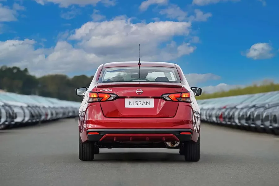 O Nissan Versa é uma opção versátil para cidade e estrada.